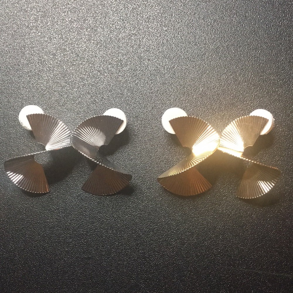 Silver Tone or Gold Tone Staircase Spiral Stud Earrings